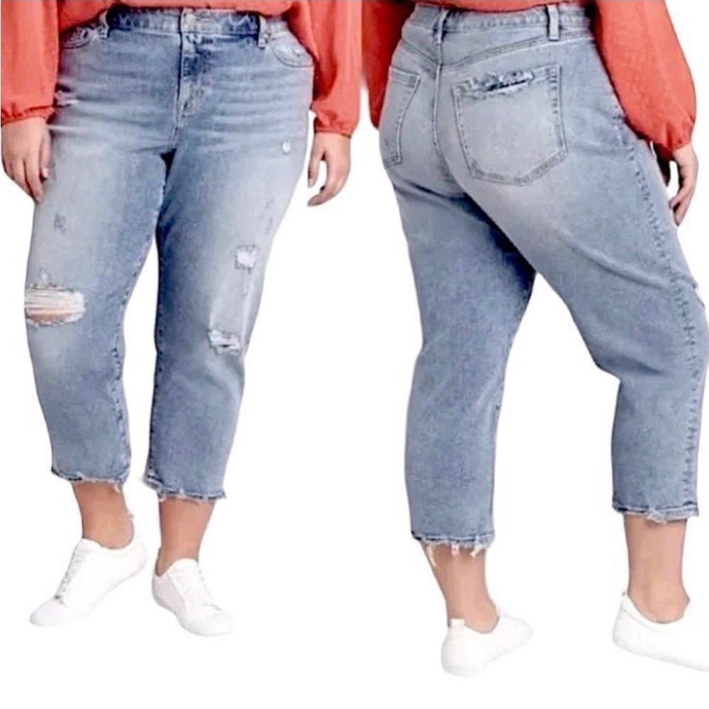 LANE BRYANT Distress Flex Magic Waistband Signature Fit Mid-Rise Boyfriend Capri